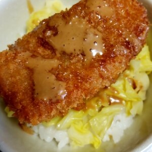 辛子マヨソースで☆コロッケ丼